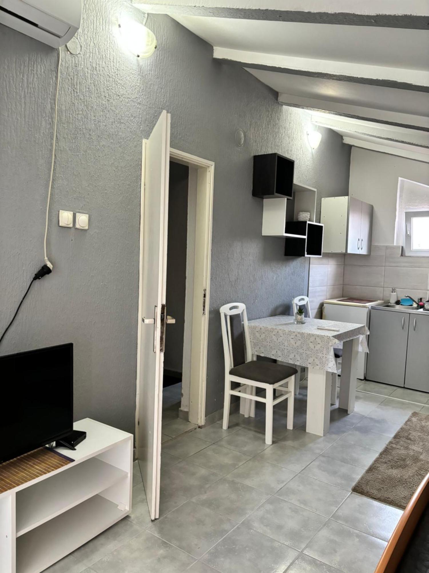 Apartman Sava Ni Extérieur photo