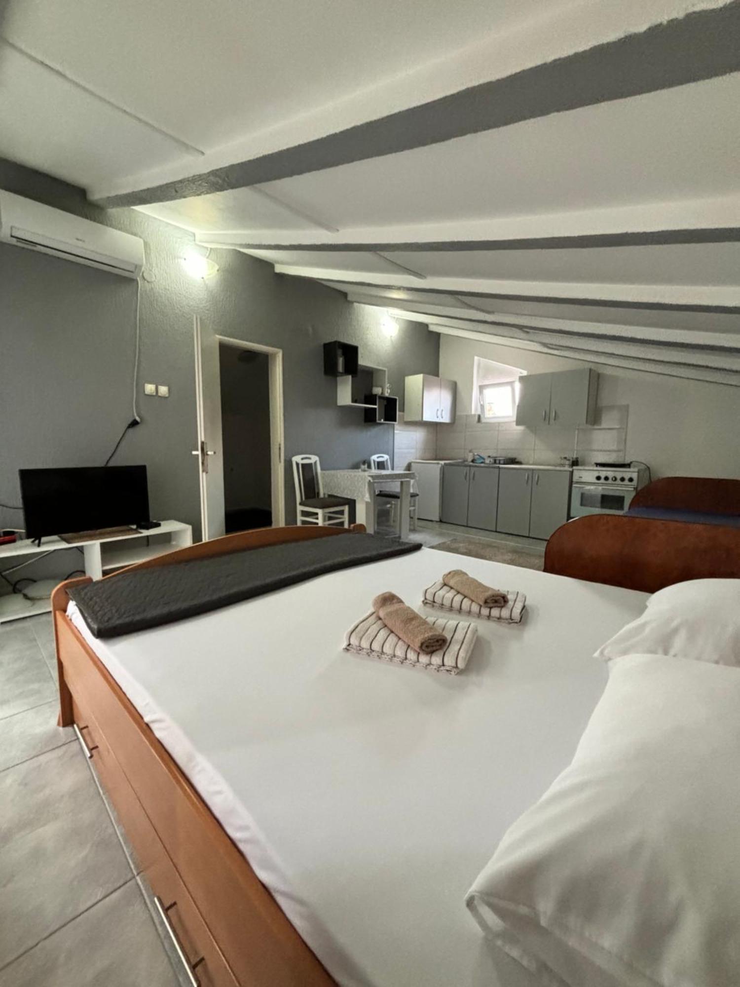 Apartman Sava Ni Extérieur photo